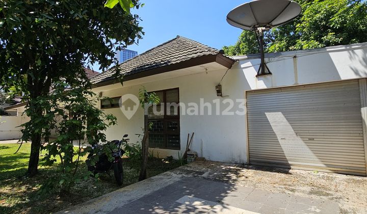 Rumah halaman luas Cilandak Jakarta Selatan 