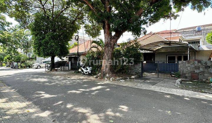 Rumah Lama Dalam Kompleks Kebayoran Baru Blok M 2