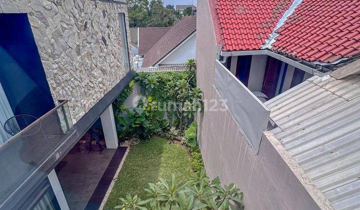 Modern tropical house minimalis dekat Kemang Dalam  2