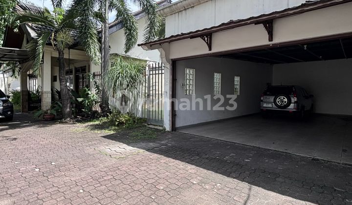 Rumah klassik terawat kemang Jakarta Selatan Rumah klassik terawat kemang Jakarta Selatan