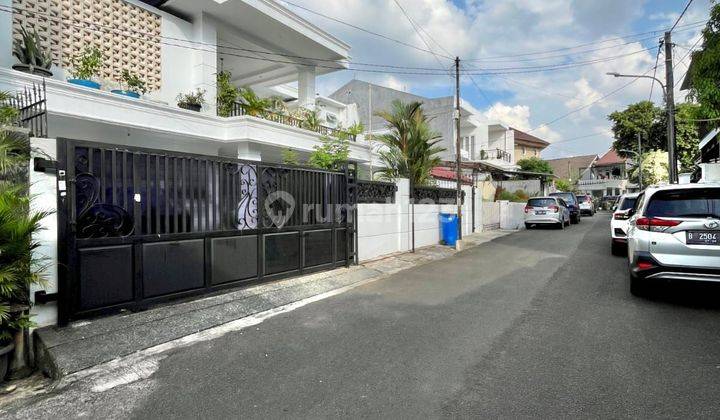 Rumah mewah private pool dalam kompleks tebet 1