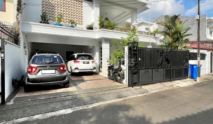 Rumah mewah private pool dalam kompleks tebet 2