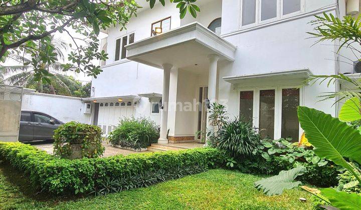 Rumah Modern Classic Siap Huni Area Kemang Dalam 2