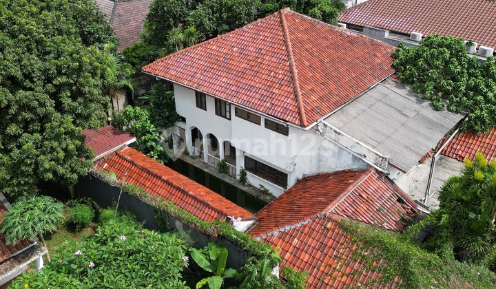 House Building needs renovation Kemang South Jakarta