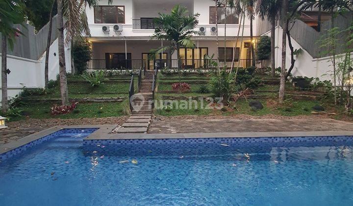 Luxury house nuansa villa resort dekat Kemang Raya 1