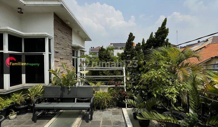 Rumah modern Minimalis terawat  pejaten barat  1