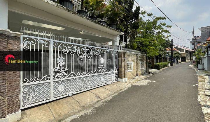 Rumah Modern Minimalis Terawat  Pejaten Barat  1