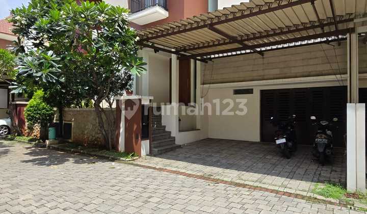 Townhouse Modern Minimalis Pejaten Barat Townhouse Modern Minimalis Pejaten Barat