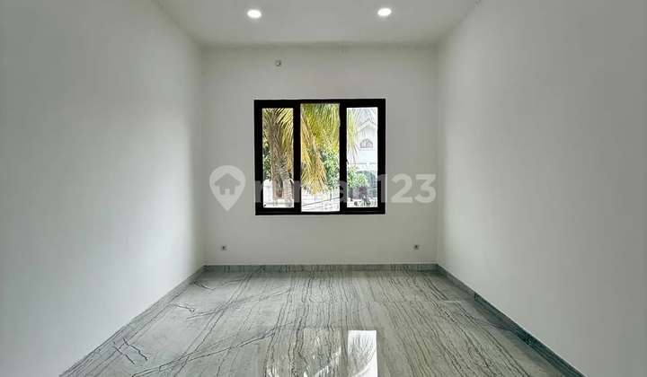 Kemang Rumah Siap Huni LT 467M2 , Harga Rp 12 M 2