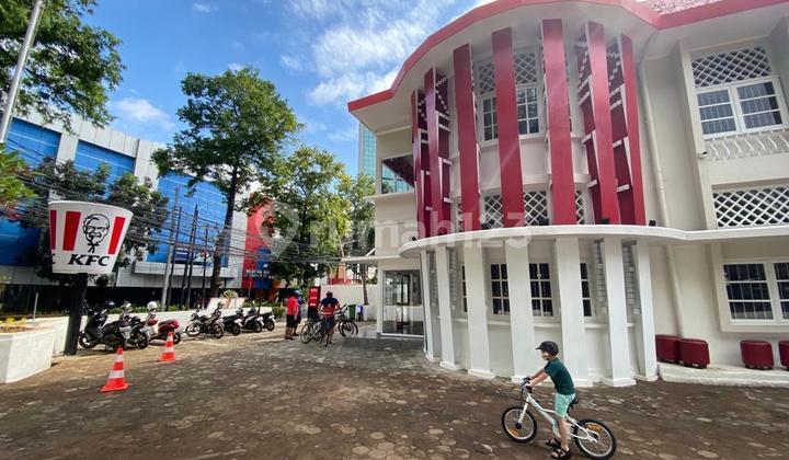 Jual, Lokasi Komersial Posisi Hook Kebayoran Baru Jual, Lokasi Komersial Posisi Hook Kebayoran Baru