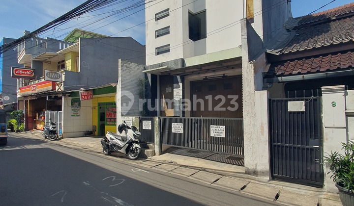 Investment in Radio Dalam Boarding Houses Near PIM 2