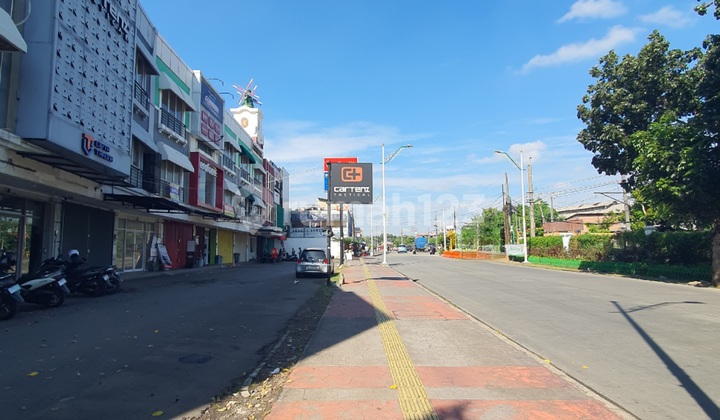 3-Story Commercial Shop House on Jl Kalibata Pancoran 2