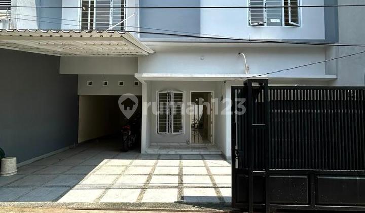 Brand New House Modern Minimalis Tebet Timur Brand New House Modern Minimalis Tebet Timur