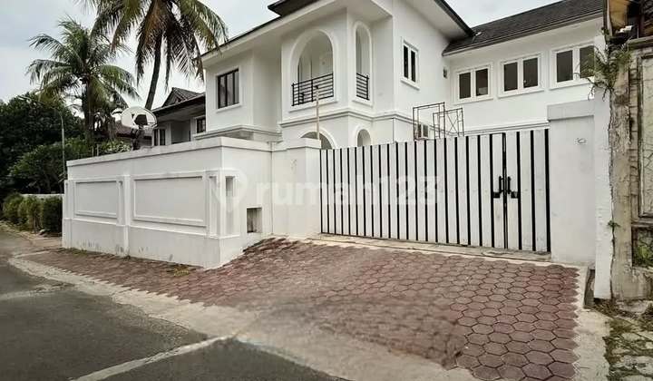 Kemang Rumah Baru Siap Huni Lingkungannya Tenang