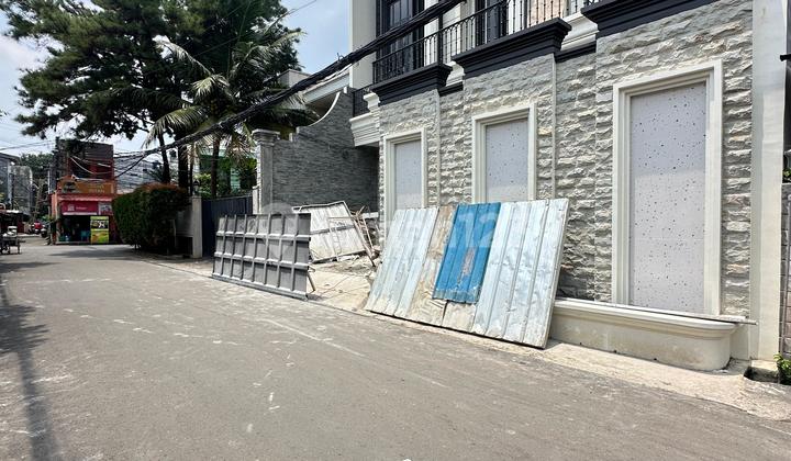 Rumah Baru Design American Classic Pejaten Barat 2