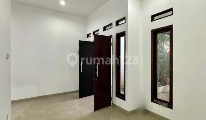 Minimalist Modern House in Cipete Rp 2.9 M Quick Sale! 2