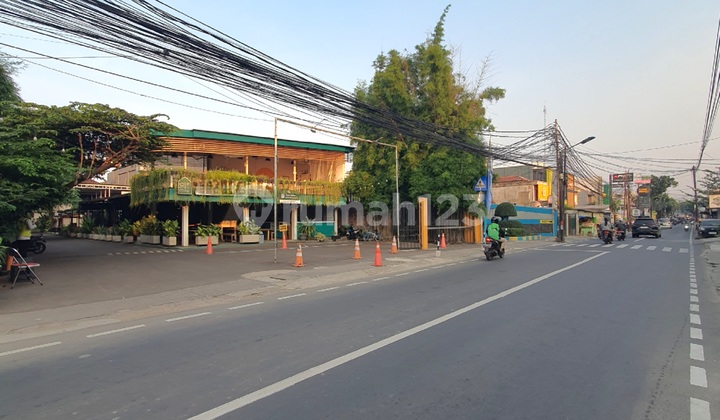 Lahan & Bangunan Komersial Ls 4.350 M2 Rp 75 M