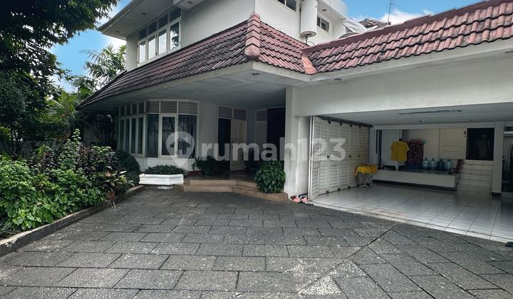 Classic House Favorite Residence Pondok Indah