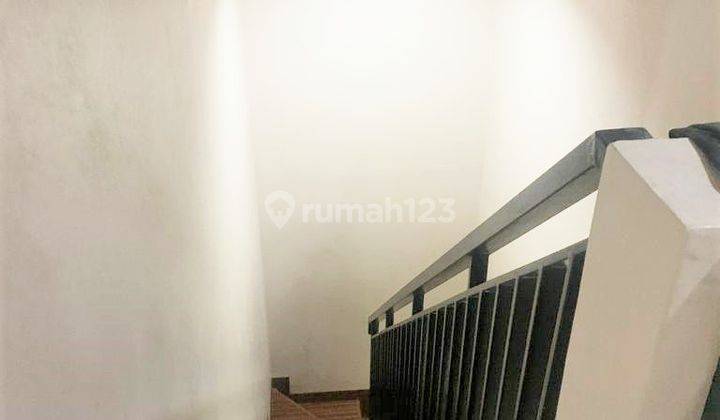 Rumah 3 Lantai di Cililitan Jakarta Timur 2