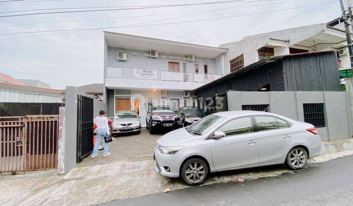 Dijual rumah 2 Lantai buat Kantor  1