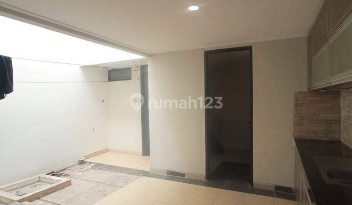 Disewa Rumah Cantik 2,5 Lantai Kebayoran Bintaro Cpa3 4030 2