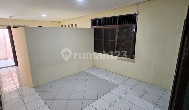 For Rent House in Cilandak Near Lotte Mall Fatmawati 2