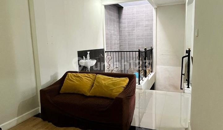 Disewakan Rumah di Bintaro Semi Furnish 2