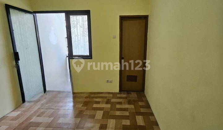 Disewakan Rumah 2 Lantai di Cirendeu Jakarta Selatan 2