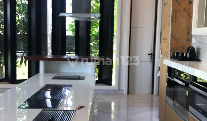 Rumah Raya Bukit Golf International Long Golf View Citraland Surabaya Barat (1381) 4