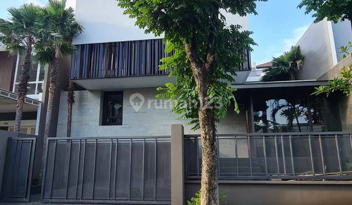 Dijual Rumah Graha Family New Gress Tropical Modern Ada Pool (1628) 1