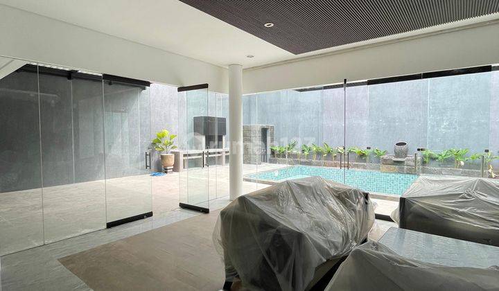 Dijual Rumah Graha Family Furnished Pool Tropical Modern 2726  2