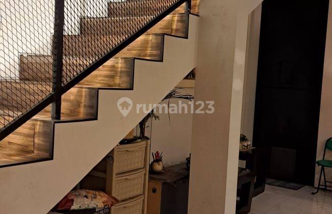 Jual Rumah Darmo Sentosa Raya 2 Lantai Minimalis Modern Terawat Bagus Siap Huni 2