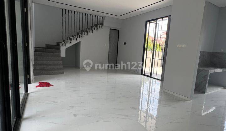 Jual Rumah Darmo Baru Barat 2 Lantai Baru Gress Lebar 8 Hadap Timur Laut Sudah Shm 2