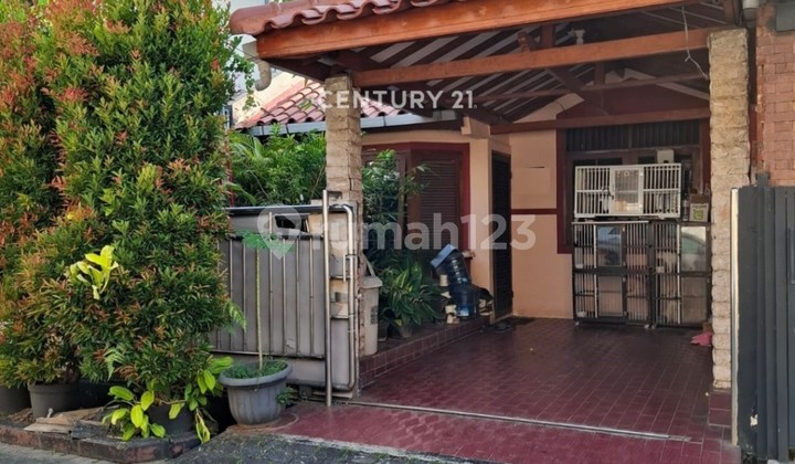 Strategic House for Sale at an Attractive Price in Bintaro Sector 5 Strategic House for Sale at an Attractive Price in Bintaro Sector 5