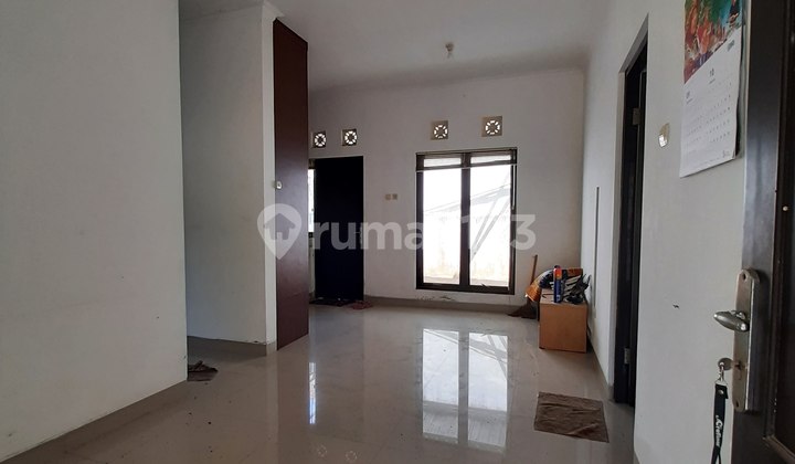 Two-Storey House at Boulevard Street Block A 2, Teras Bali, Semarang 2