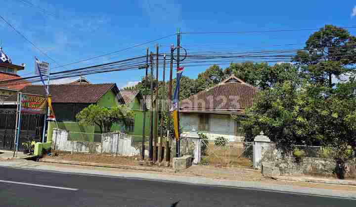 Classic Old House on Tampingan Highway, Boja
