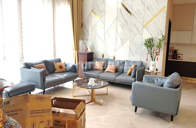 For Sale Exclusive Luxury House You Will Love Navapark Lakewood BSD - Tangerang 2