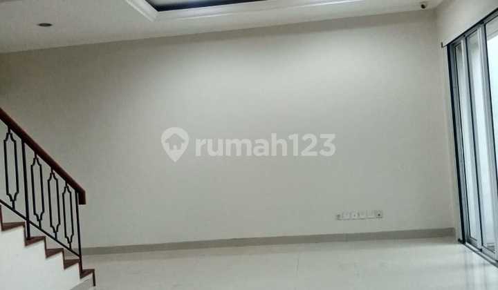 Dijual Rumah Cantik Exclusive Whitsand, Greenwich Park, BSD City
