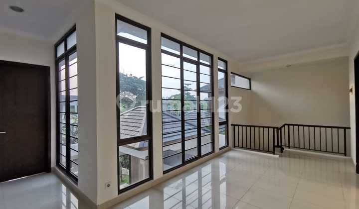 Rumah 2 Lantai Sudah Renovasi di The Avani Chadna Bsd
, Tangerang