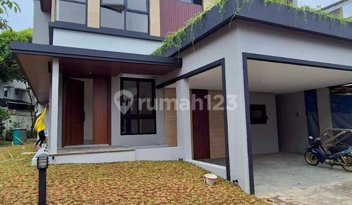 House on Jl. Verdant Ville Raya, Sampora, Cisauk Subdistrict, Tangerang Regency, Banten, BSD The Icon, Good, Ready to Occupy.