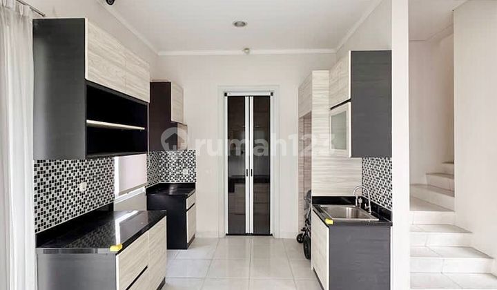 Rumah mewah strategis Cluster Frangipani De Park - BSD City Rumah mewah strategis Cluster Frangipani De Park - BSD City