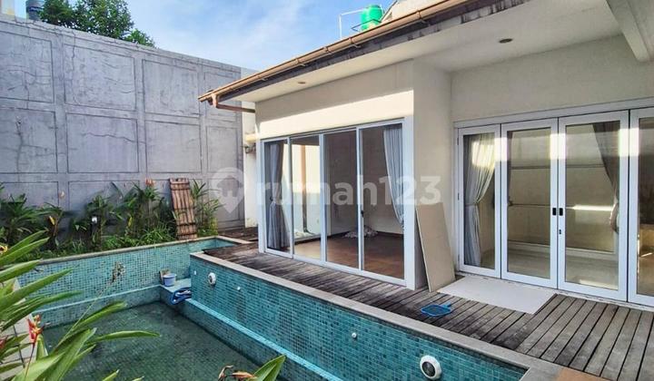 Rumah Private Pool 2 Lantai di Bsd Green Wich, Whitsand Tangerang 2