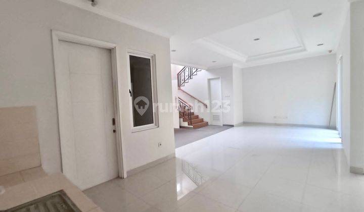 Rumah 2 Lantai Lebar 9 di Greenwich Sheffield Bsd City , Tangerang 2