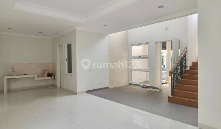 Rumah 2 Lantai Lebar 9 di Greenwich Sheffield Bsd City , Tangerang 1