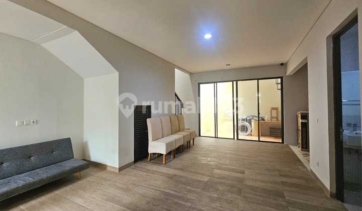 Rumah Bu Jarang Ada Murah,Rapih di Prestigia Eminent Bsd City 2