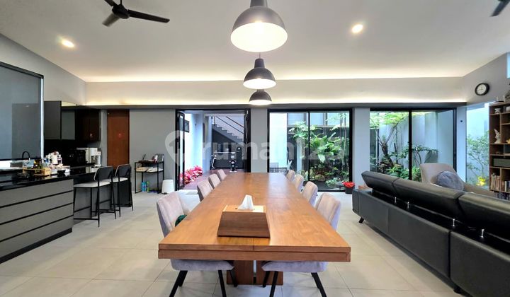Rumah Mewah Siap Huni Full Furnish Dan Strategis The Green Bsd City