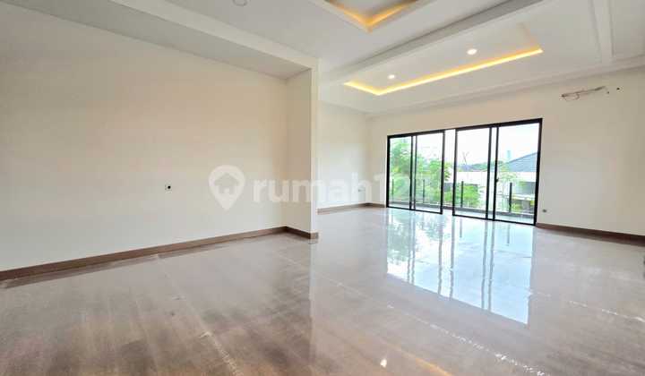 Luxurious, Neat, Strategic House Near Station and Modern Market, Bahamas Latinos BSD City 2