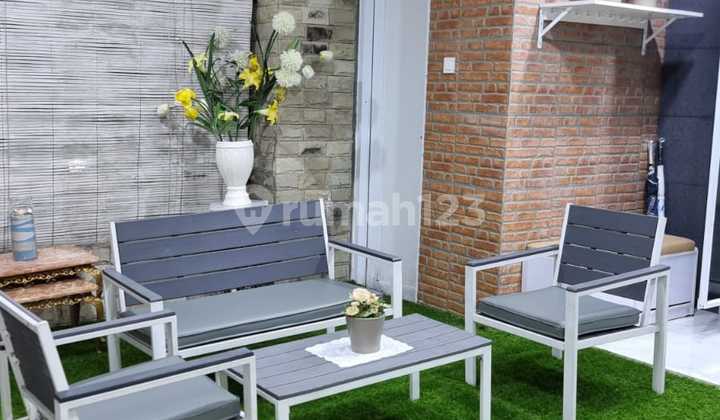 Beautiful House with a Spacious and Comfortable Balcony at Amarine Mozia BSD City