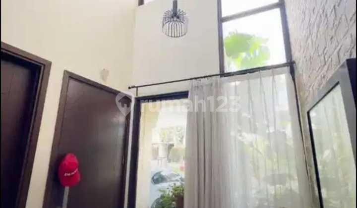 Beautiful House Already Renovated in the Greenwich Mayfield Area, BSD City. 2