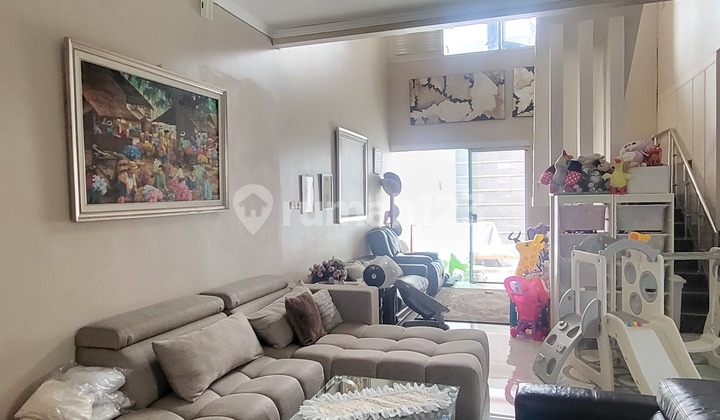 Spacious Luxury House with Private Pool in Puspita Loka, BSD City 2